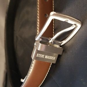 New Steve Madden Boys Brown/Black Leather Reversible Belt & Silver Buckle. SizeM